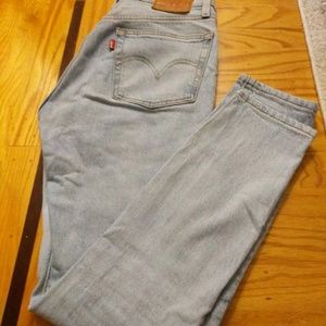 Levis High Wasted 501 Skinny Mom Jeans